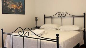 1 chambre, chambres insonorisées, Wi-Fi, draps fournis