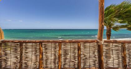 Horizonte Sereno.
Soñaras despierto con el cantar de las olas y la vista al mar