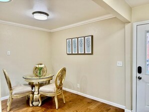 Dining - Private In-Law With Garden Access (Castro Valley)