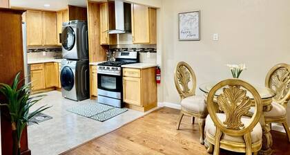 Private In-Law With Garden Access