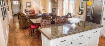 Beautiful home, steps to town and 3 short blocks to the beach. 5 Bedroom, 3 Bath, Dog Friendly.