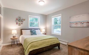 4 soverom, strykejern/-brett, reiseseng for barn og wi-fi (inkludert)