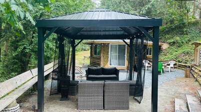 Cabin in the woods @ Cultus Lake