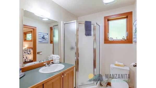 Unclassified image, 1 of 33, button