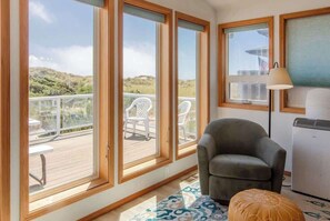 Unclassified image, 3 of 48, button