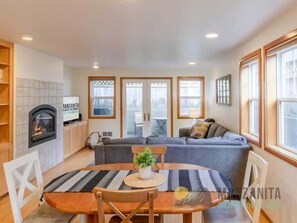 Unclassified image, 5 of 32, button