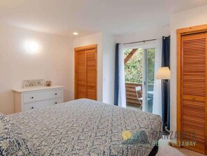 4 bedrooms, iron/ironing board, travel crib, free WiFi