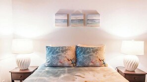 3 chambres, fer et planche à repasser, lit de bébé portatif