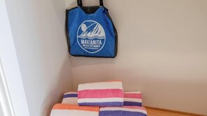 Unclassified image, 3 of 51, button - Elk Meadows (Manzanita)