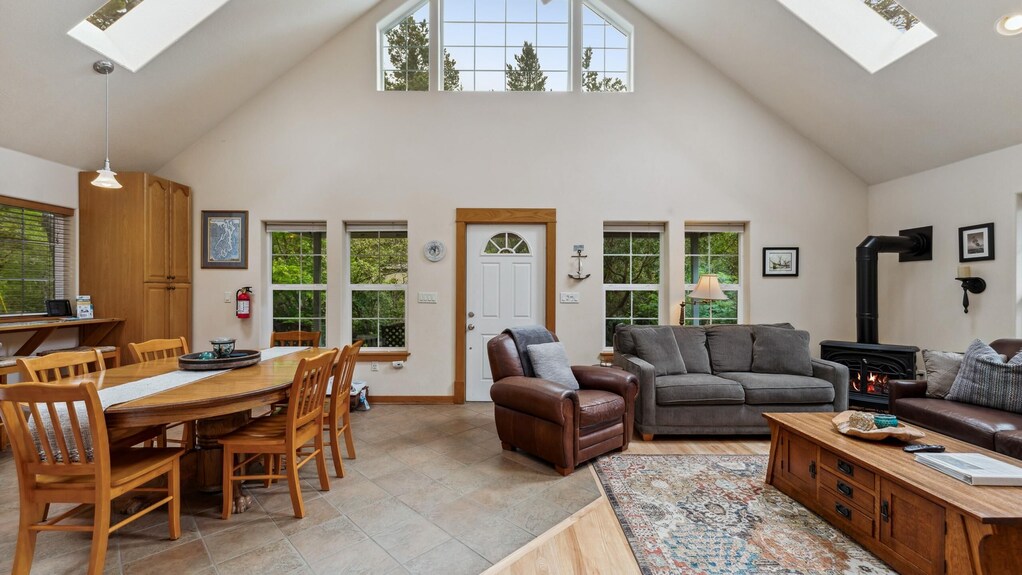 Huckleberry House By Manzanita Beach Getaway: Near Beach & State Park - 만자니타