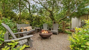 Unclassified image, 5 of 39, button