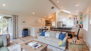 Unclassified image, 3 of 27, button