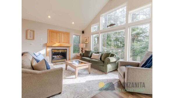 Unclassified image, 1 of 27, button