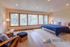 4 bedrooms, iron/ironing board, travel cot, WiFi - Solitude (Manzanita)