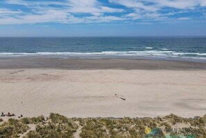 Unclassified image, 5 of 38, button