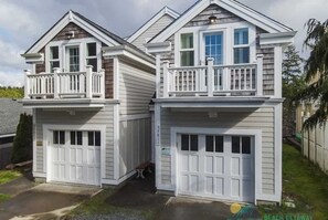 Unclassified image, 3 of 38, button