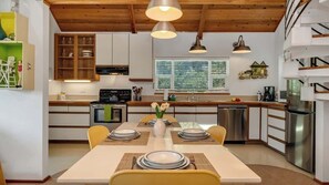 Imagen sin descripción, 2 de 33, botón