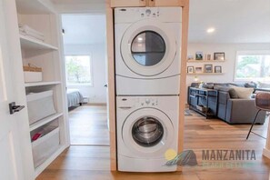 Imagen sin descripción, 3 de 28, botón