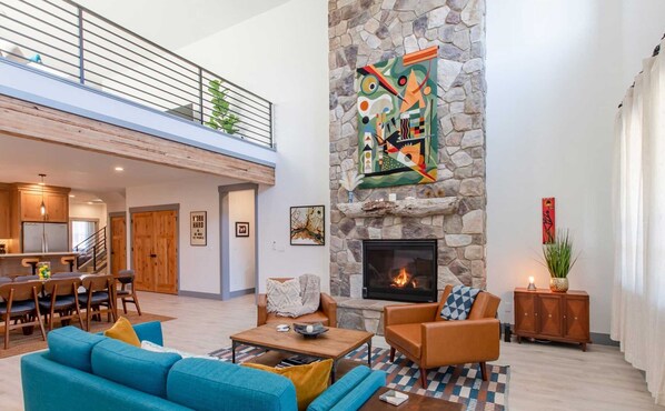 Interior - Great Location! A few blocks to town and beach, dog friendly, new construction and air conditioning! (Manzanita)