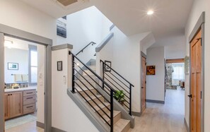 Interior - Great Location! A few blocks to town and beach, dog friendly, new construction and air conditioning! (Manzanita)