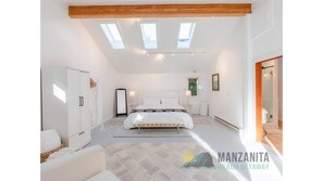 Unclassified image, 4 of 43, button - Laurel Beach Club (Manzanita)