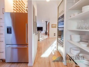 Unclassified image, 3 of 43, button - Laurel Beach Club (Manzanita)