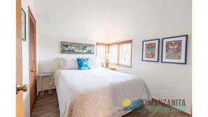 Unclassified image, 4 of 34, button