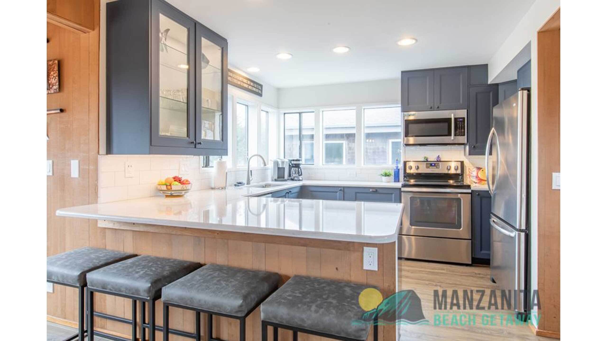 ثلاجة، ميكروويف، فرن، غسالة أطباق