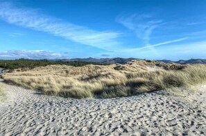 Unclassified image, 5 of 34, button