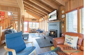 Unclassified image, 3 of 34, button