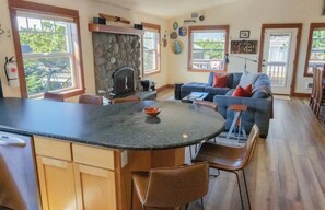 Luokittelematon kuva, 2 kautta 44, painike