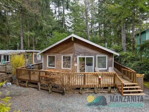 Unclassified image, 2 of 27, button