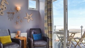 TV - A seaside sanctuary perched on the shores of Westward Ho. (Westward Ho!)