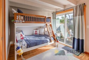 3 bedrooms, iron/ironing board, travel cot, free WiFi