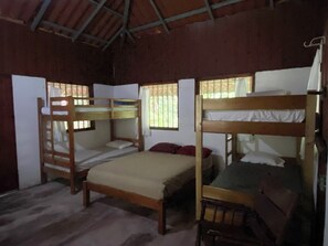 1 bedroom, bed sheets