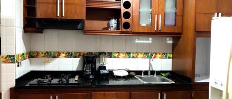 Microwave, dishwasher