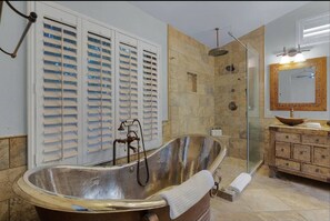 Shower, eco-friendly toiletries, hair dryer, bidet