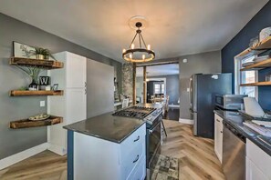 Microonde, forno, piano cottura, lavastoviglie