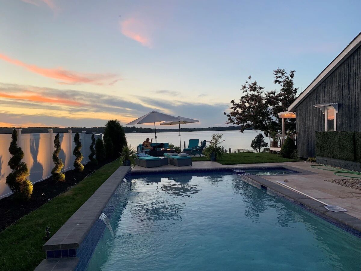Breathtaking waterfront property w/private pool/ dock Fall dates still available