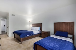 2 bedrooms, desk, free WiFi, bed sheets