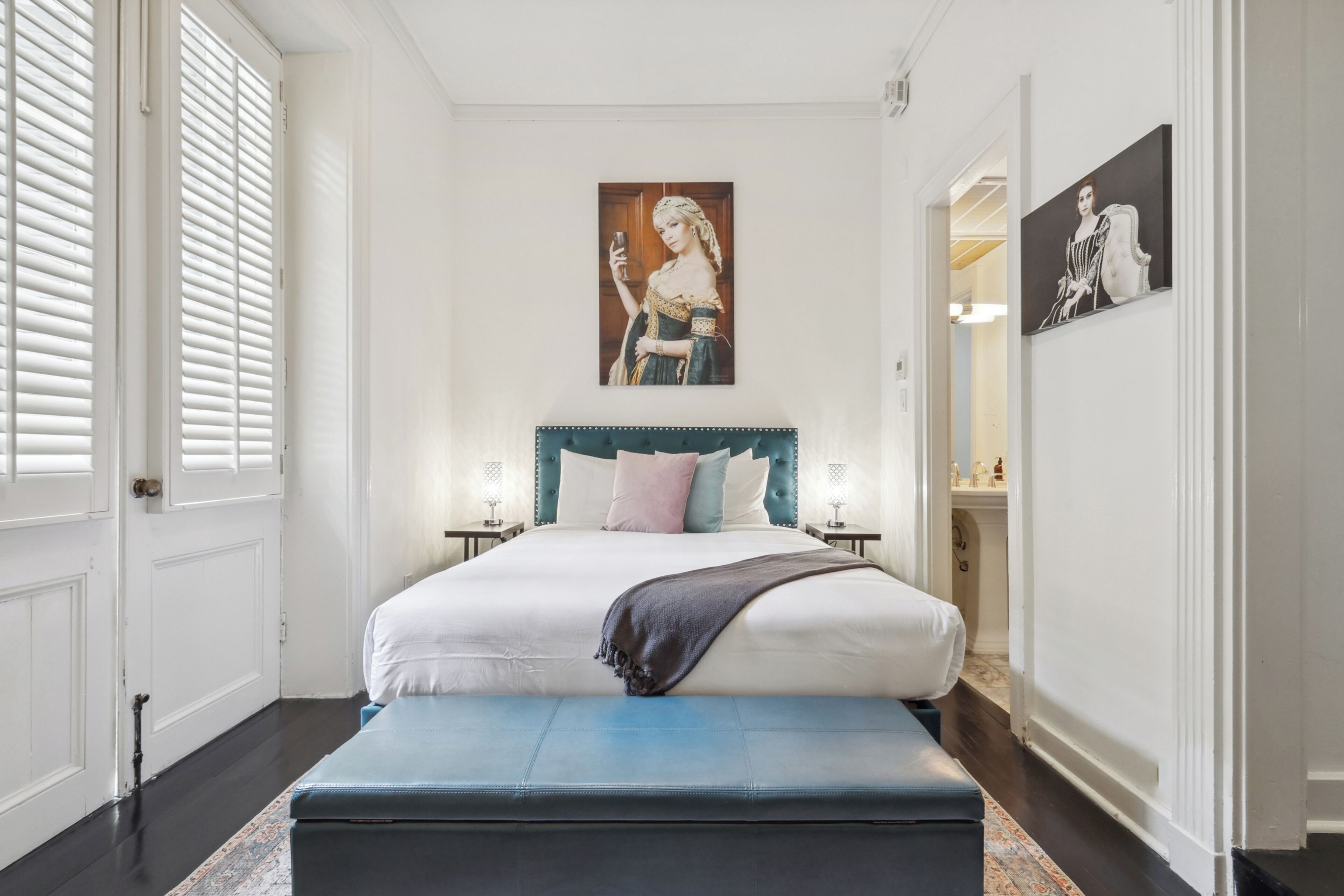 Standard Studio | Free WiFi, bed sheets