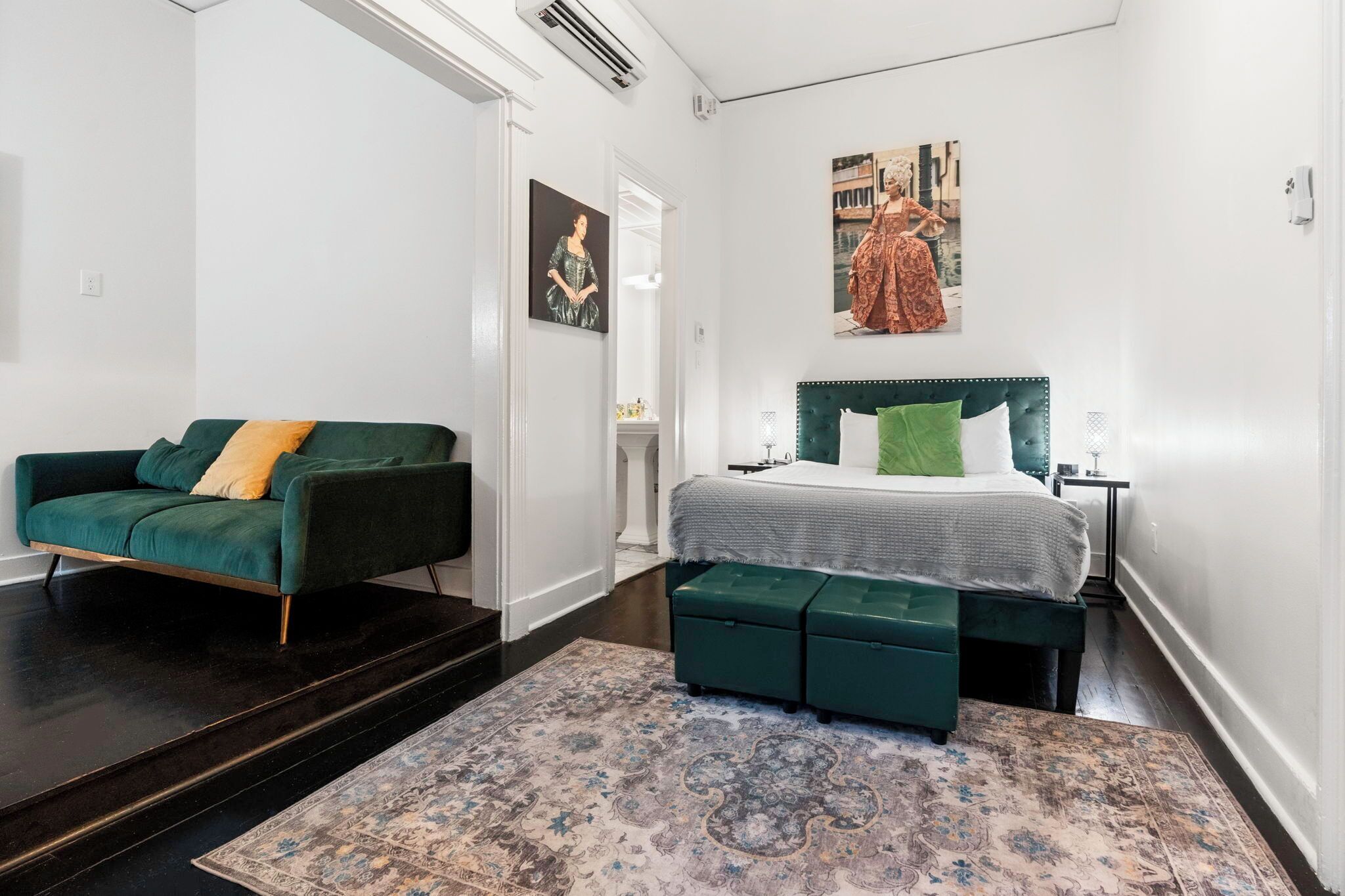 Studio Basic | Vardagsrum | 32-tums smart-tv med digitalkanaler