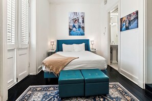 Standard Studio | Free WiFi, bed sheets