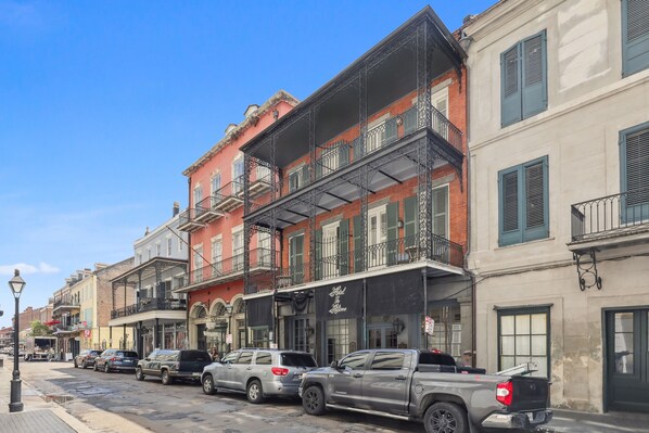 Façana frontal de l'allotjament