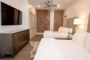 5 bedrooms, iron/ironing board, free WiFi, bed sheets