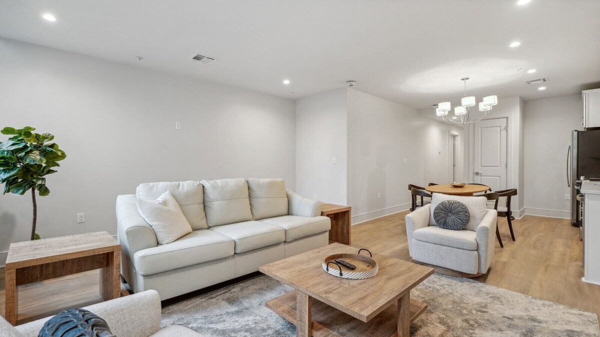 The Eleanor: Unit 604