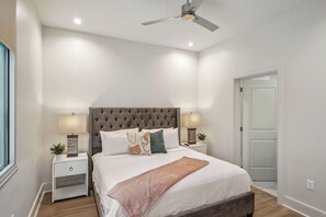 5 bedrooms, free WiFi, bed sheets