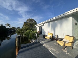 Property grounds - Private studio with dock. Perfect getaway for fishing and grilling. (Marathon)