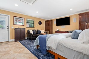 1 dormitorio, tabla de planchar con plancha, wifi gratis y ropa de cama