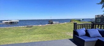 Lake Osakis Resort Villa | Aero| Two Bedroom |Sleeps 6| lake Front |Family| Groups